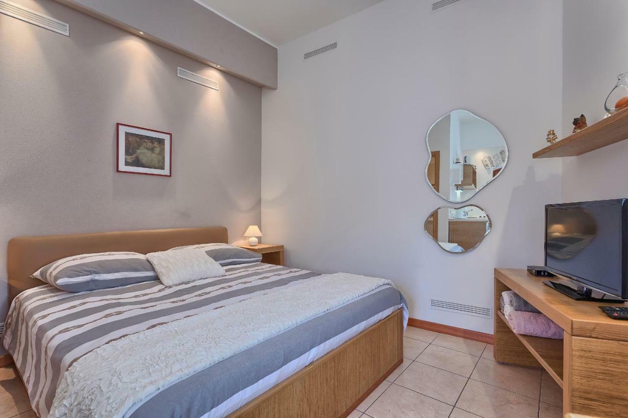 Apartment Studio Mia *